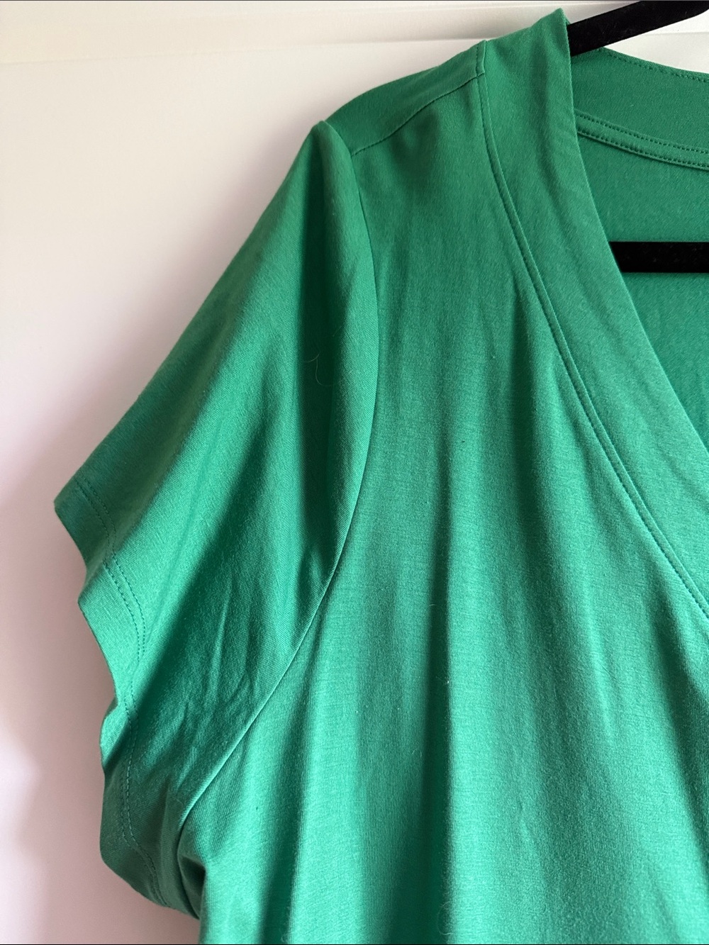 Lane Bryant Green V-Neck Short Sleeve Tee - Picture 4 of 4